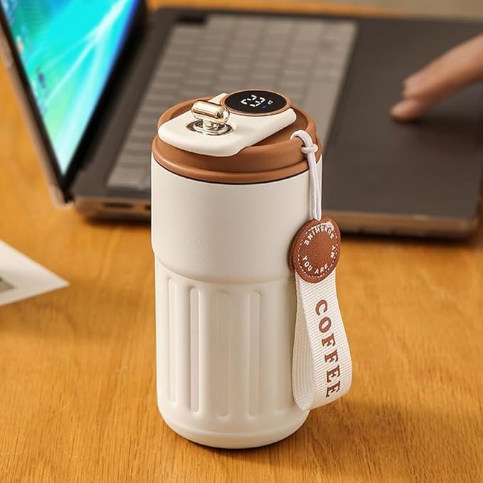 Insulated tea/coffee mug with temperature display